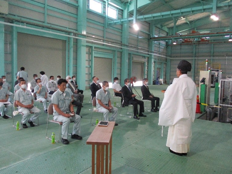 馬郡西熱処理工場「火入れ式」の様 ㈱クボタの木俣会長も参加された
